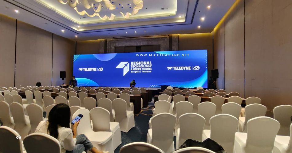 Large LED screen rental for corporate events and presentations in Bangkok