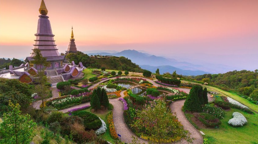Doi Inthanon pagodas and royal gardens at sunrise near Chiang Mai — MICE events and incentive destination in Northern Thailand